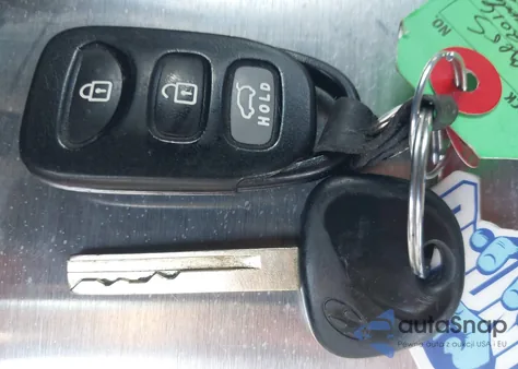 2016 Hyundai Veloster из США, поврежденный, VIN KMHTC6AD9GU293369